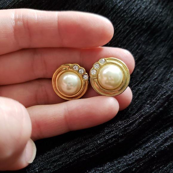 VTG Faux Pearl Earrings with Jewel Detail - Picture 3 of 6
